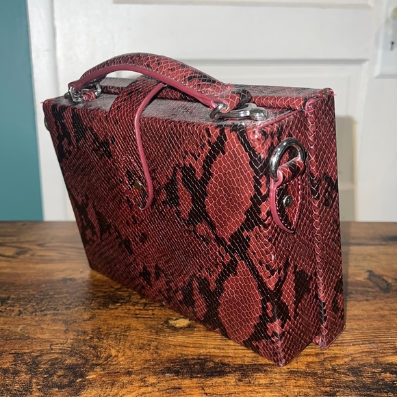 Zara Basic Python Train-case Purse - Picture 5 of 8